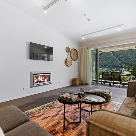 Stylish Haven Luxury Interiors In Prime Location Apartment Queenstown Exterior foto