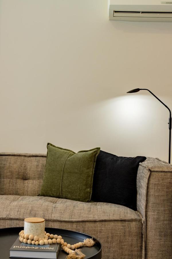 Stylish Haven Luxury Interiors In Prime Location Apartment Queenstown Exterior foto