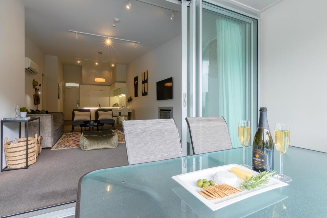 Stylish Haven Luxury Interiors In Prime Location Apartment Queenstown Exterior foto