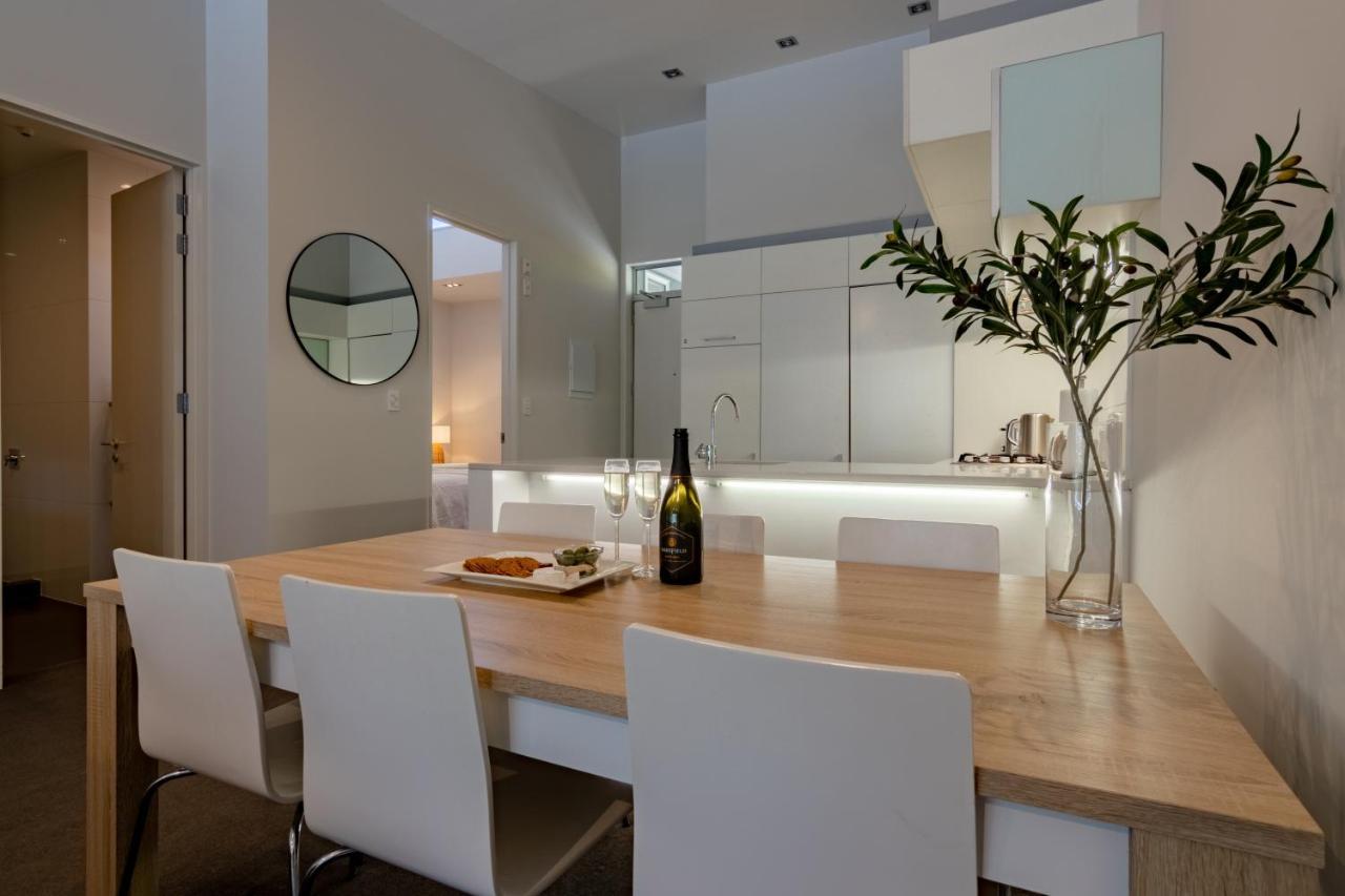 Stylish Haven Luxury Interiors In Prime Location Apartment Queenstown Exterior foto