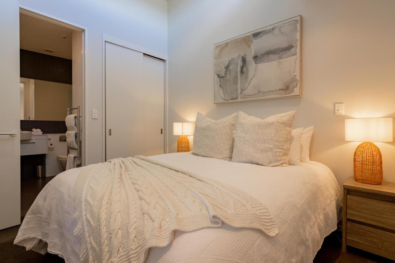 Stylish Haven Luxury Interiors In Prime Location Apartment Queenstown Exterior foto