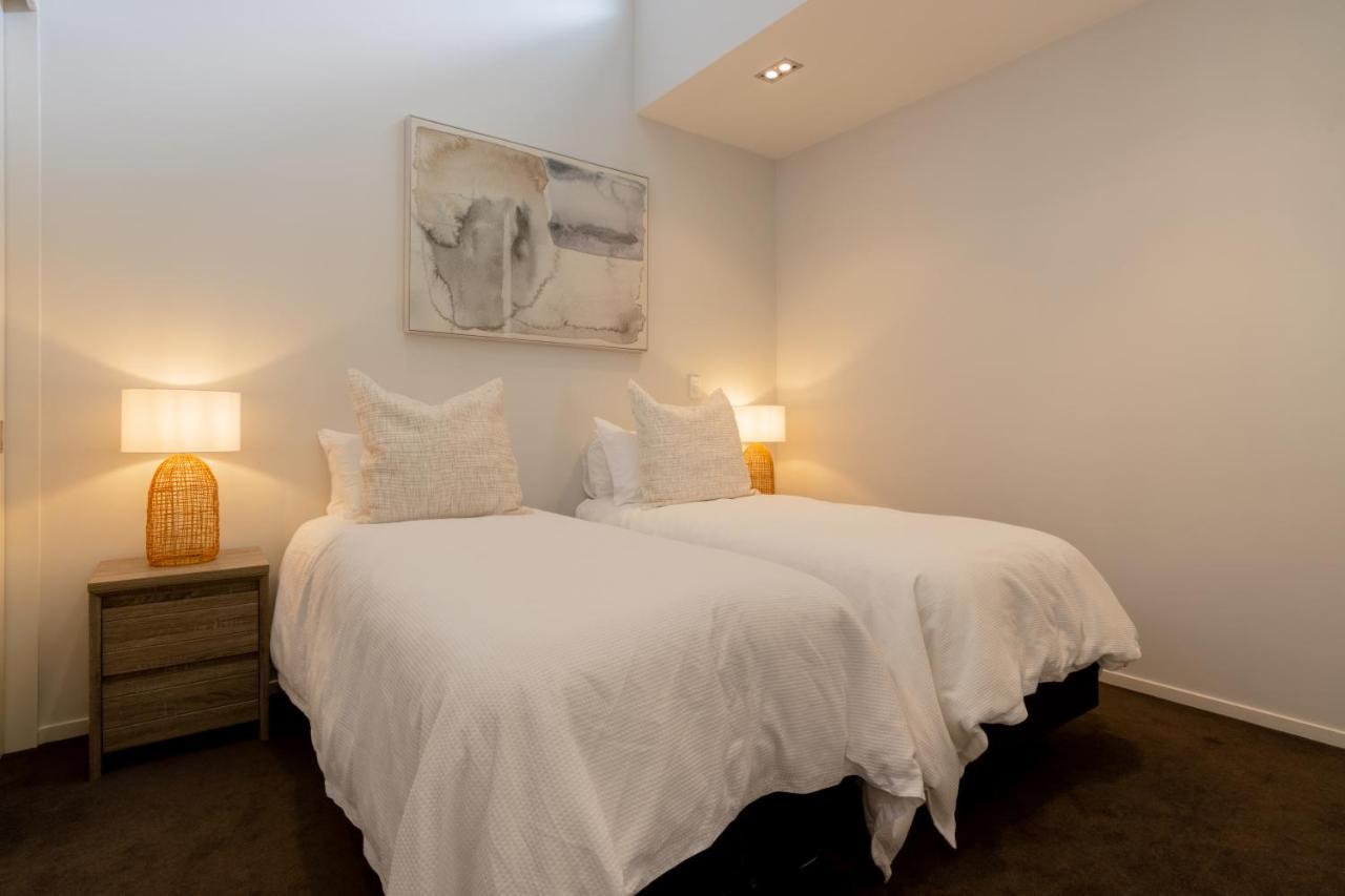 Stylish Haven Luxury Interiors In Prime Location Apartment Queenstown Exterior foto