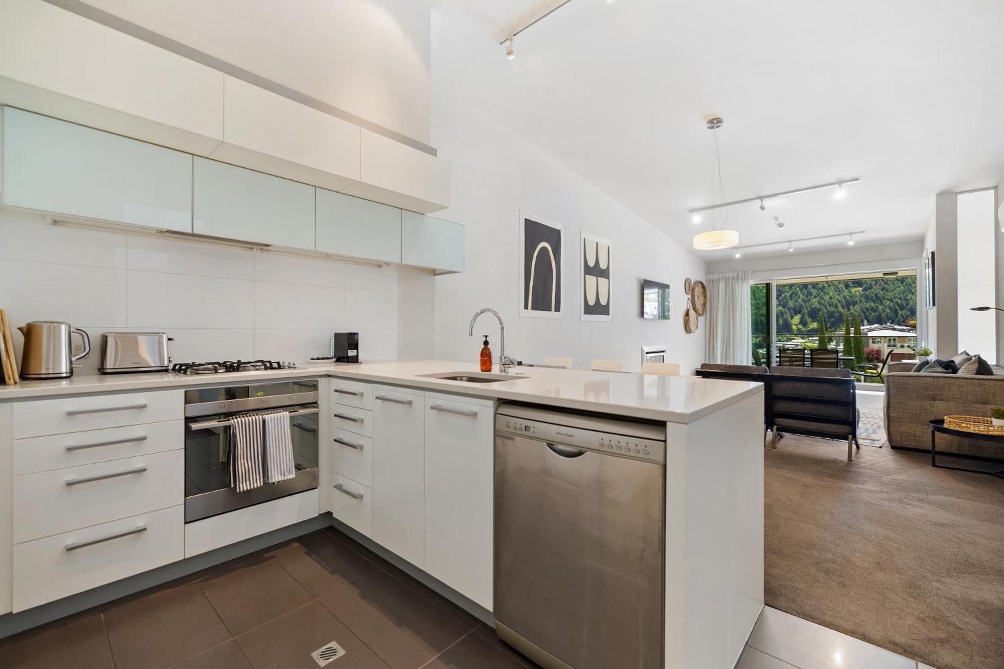 Stylish Haven Luxury Interiors In Prime Location Apartment Queenstown Exterior foto